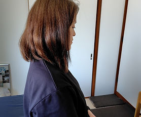 右の股関節・臀部の外側