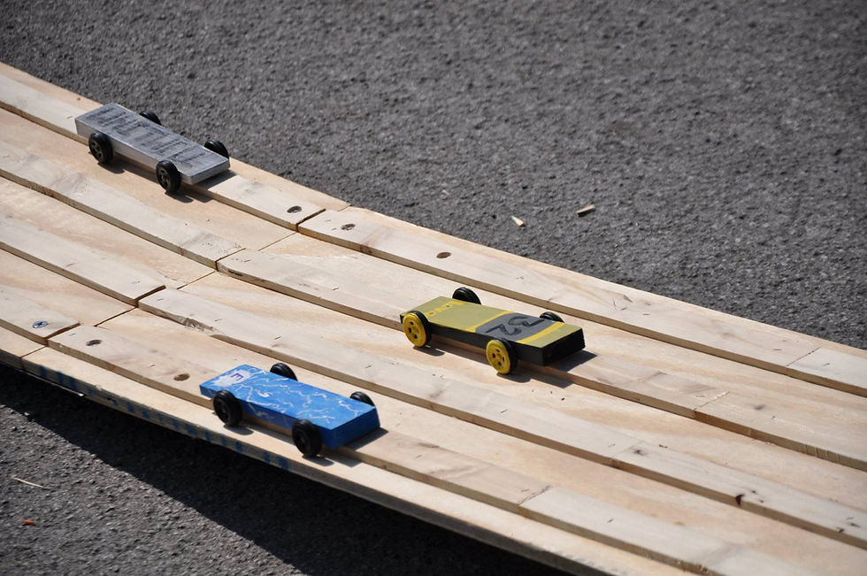 moving cars rail race