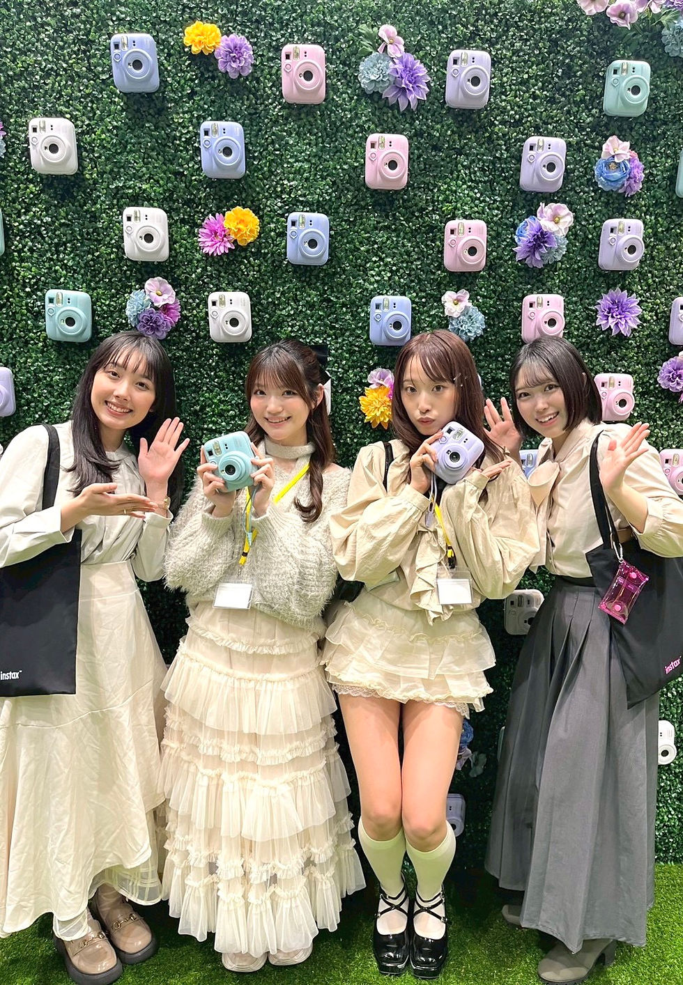 ギガLOVEアップビート(中央2名)とも一緒に撮影してもらいました