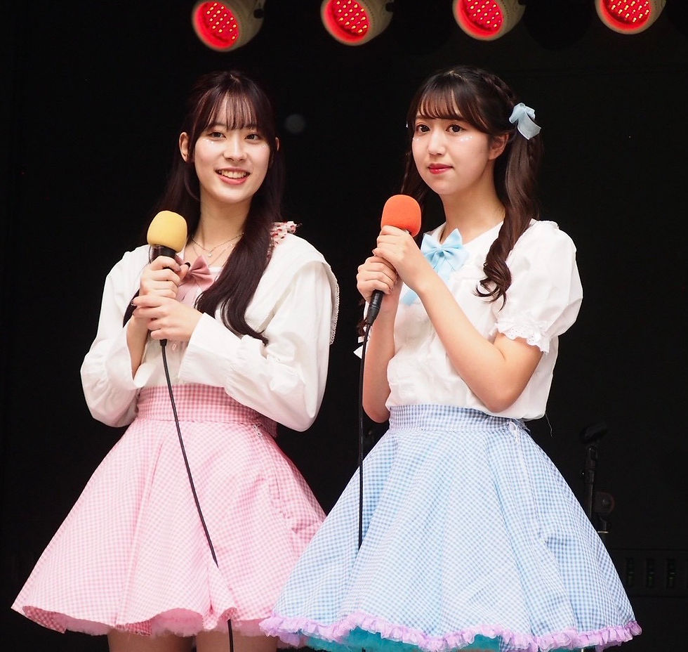 西小路心結(左)、加藤美羽(右)