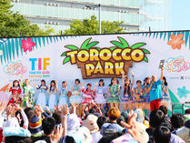 【TIF2025】アイドルが本気で挑んだ大喜利バトルにファン爆笑！クロちゃんが「豆柴の大群」渾身のギャグを台無しに!? ＜写真３０枚＞