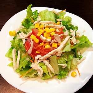 32 Salade verte aux poulets