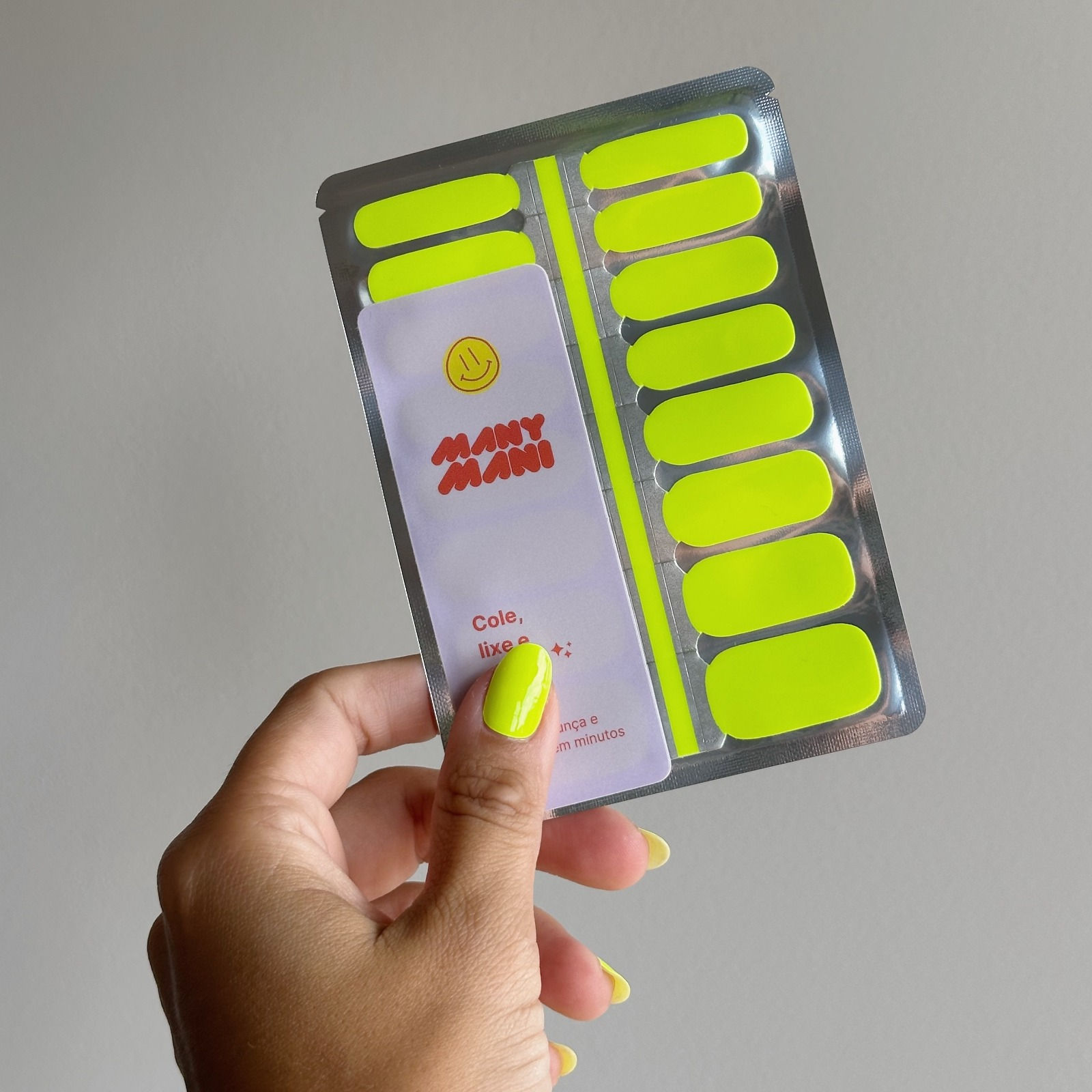 Suco de Abacaxi Neon