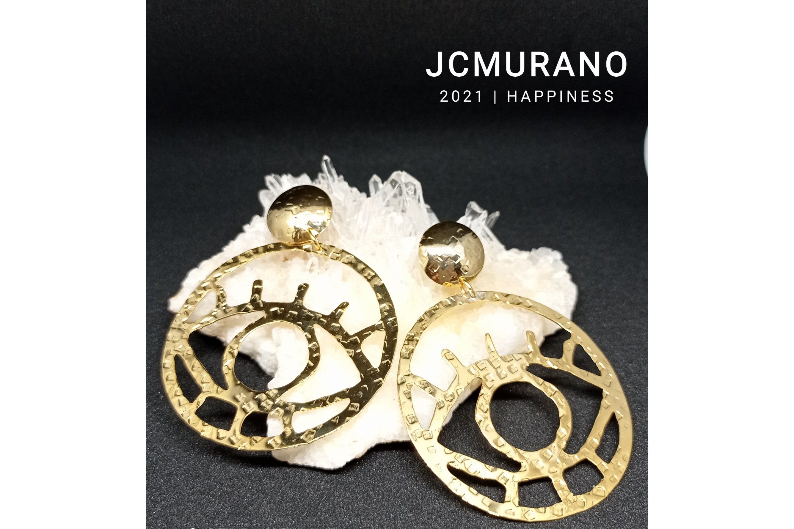 Aretes de ojo redondo