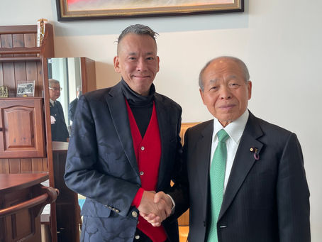 He is the only connection Japan has to Russia 🇷🇺Congressman Muneo Suzuki.