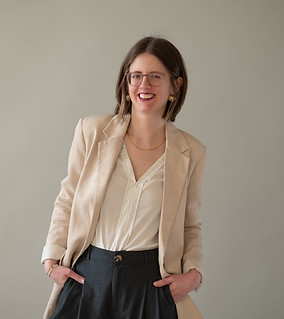 Portrait of Ada Neguer, content marketing manager at Galerie Sechs