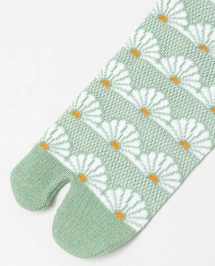Thumbnail: Japanese tabi ankle socks in green