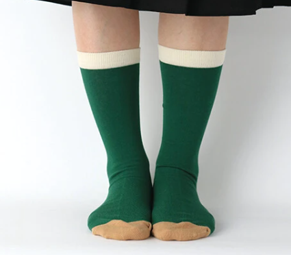 Thumbnail: green butterfly design socks by Uki Uki