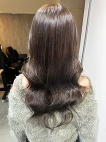 伊藤留依スタイリスト 透明感カラー施術例 グレージュ