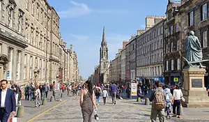 Jenn in Edinburgh, Discover, Scotland Guide