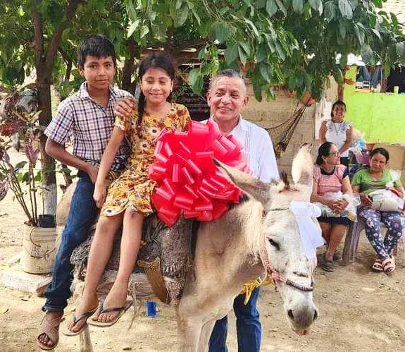 #Tlatlaya: "Chofo" manda burro a la primaria