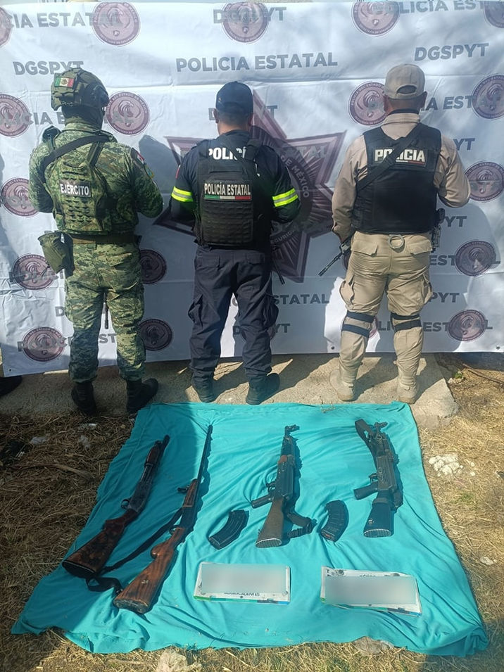 #IxtapanDeLaSal: HALLAN CAMIONETA CON ARMAS LARGAS