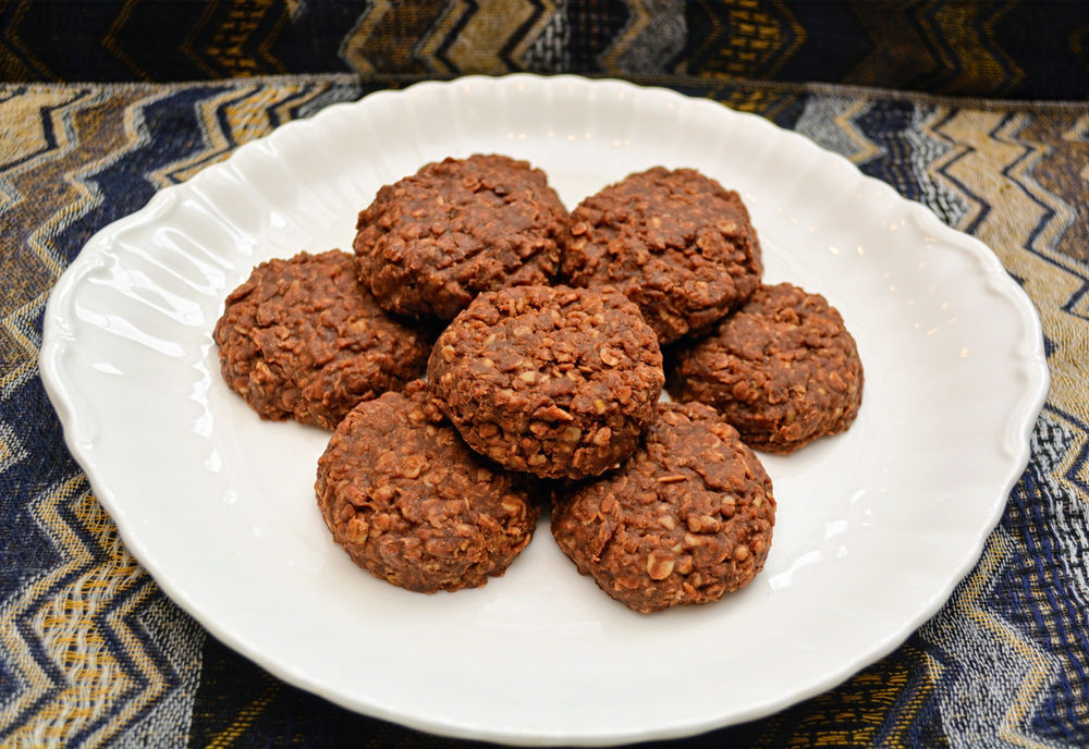 Easy No-bake Chocolate Peanut Butter Oat Cookies | Recipe