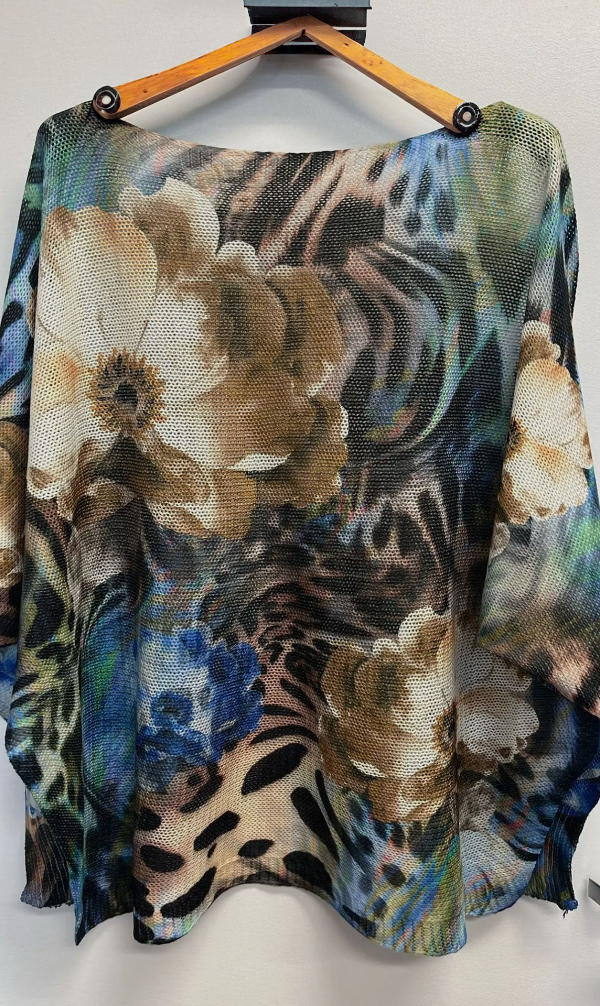 Blue & Beige Floral Round Neck Knit Printed Sweater, Made in Italy