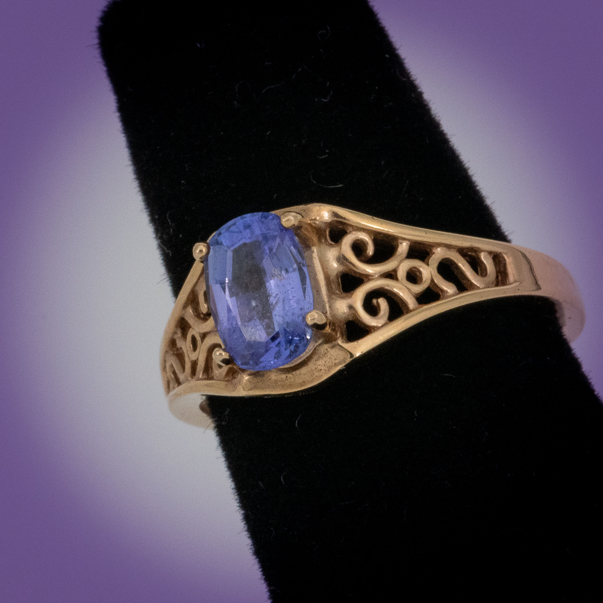 Tanzanite Gold ring ladies