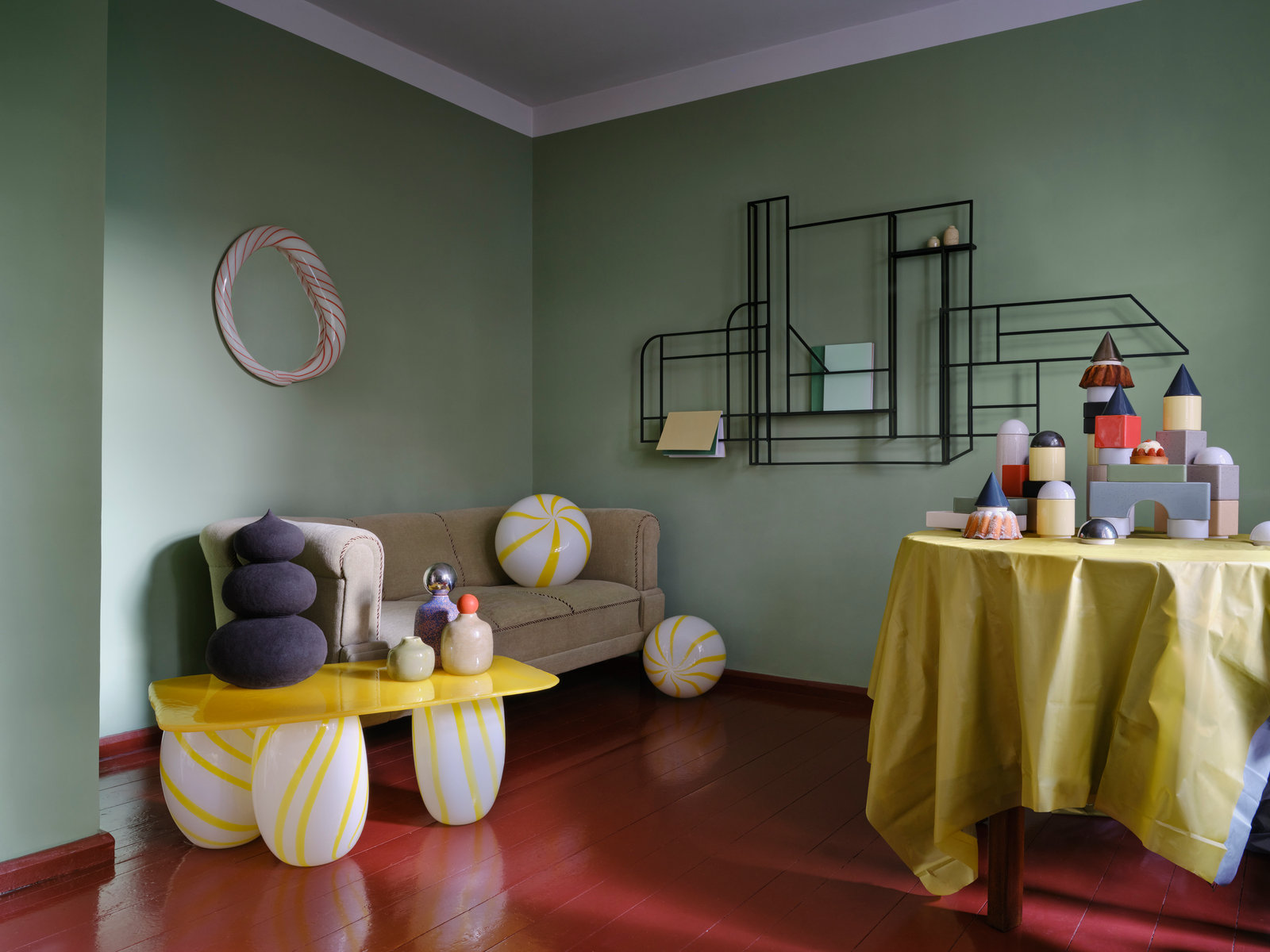 KNSTRKT, VIIE VASES, CANDY and FOLDWORK by STUDIO BERG in the green room at Tautes Heim