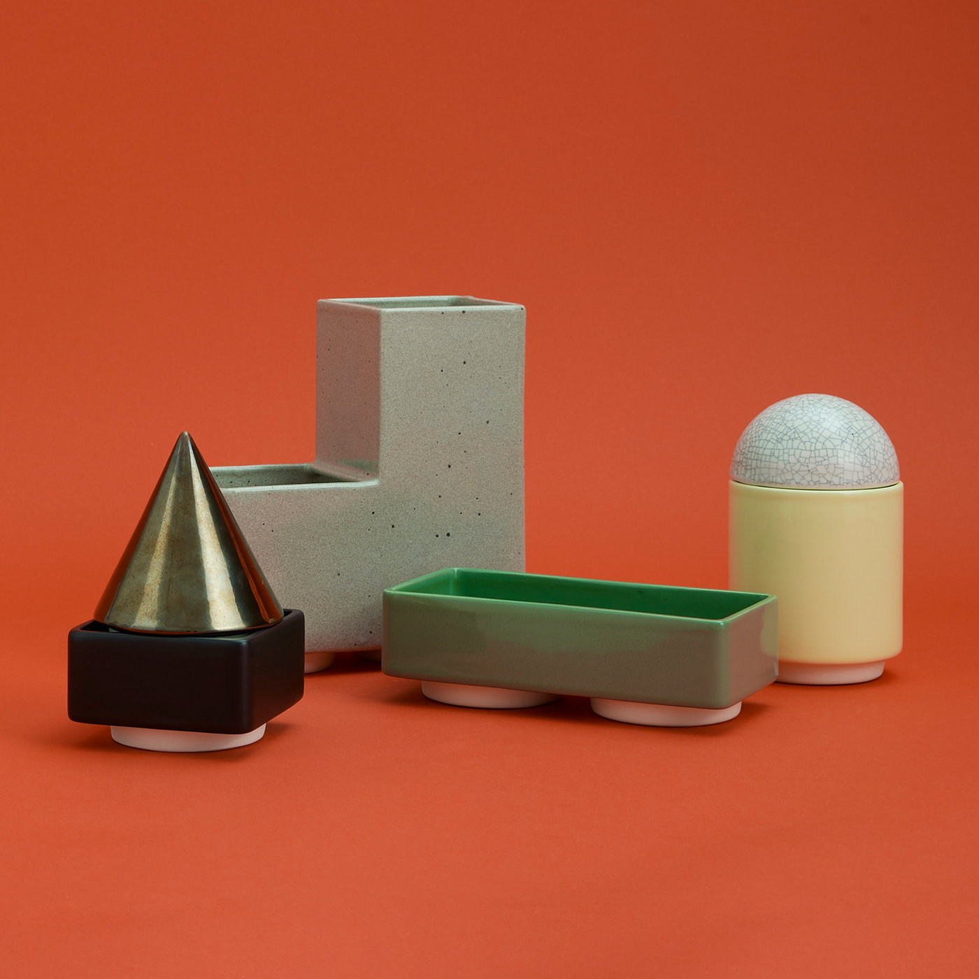 KNSTRKT set of 6 large stackable ceramic pieces by STUDIO BERG