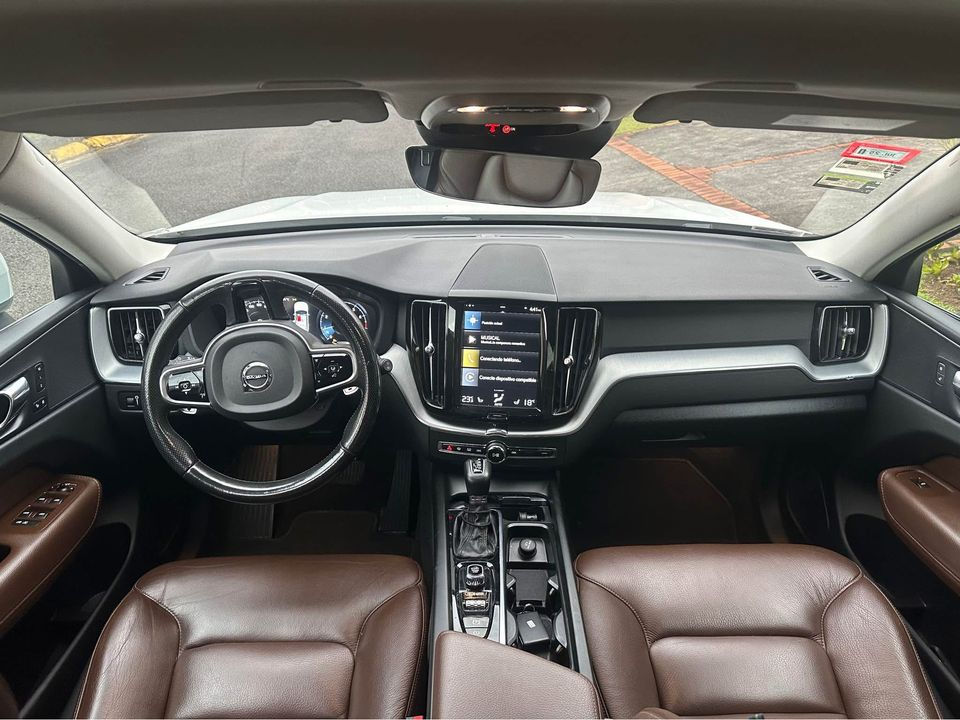 Miniatura: Volvo XC60