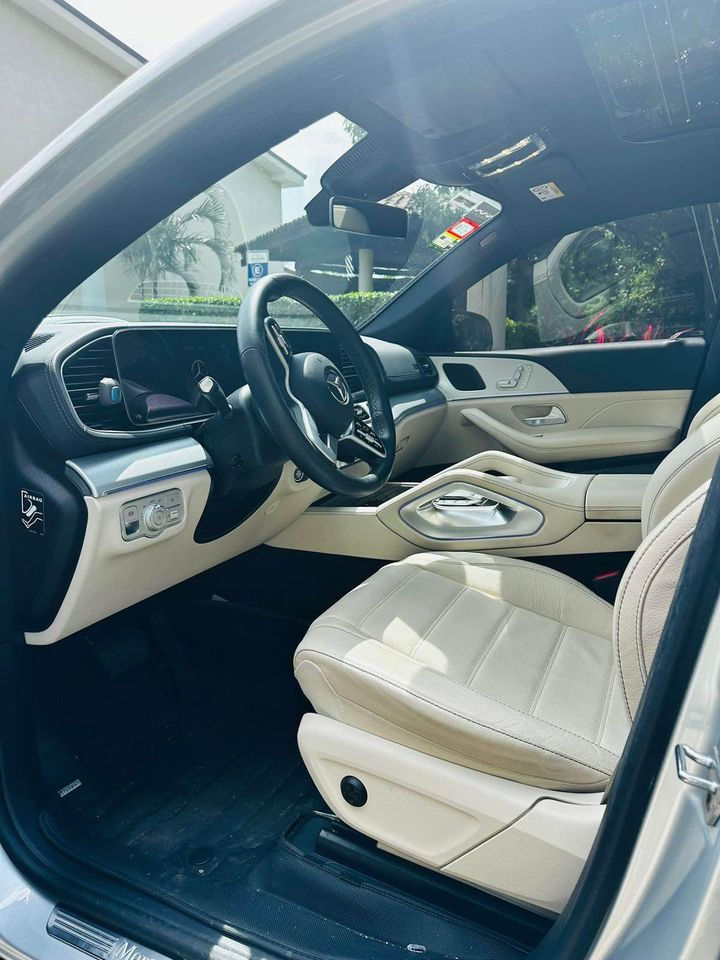 Miniatura: Mercedes Benz GLE400d