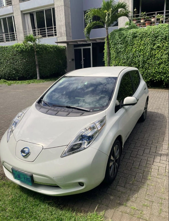 Nissan Leaf SL
