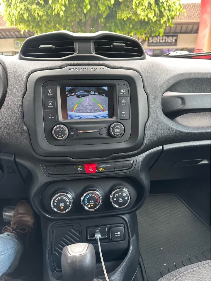 Miniatura: Jeep Renegade