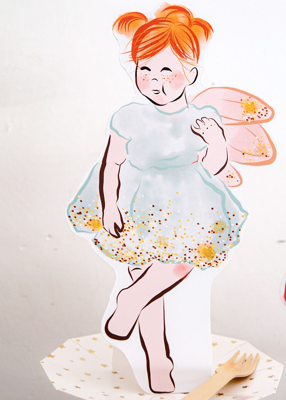 פיה לילי דמות לעיצוב השולחן