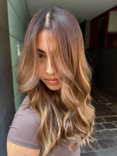 Schiariture micro-weaving per un effetto biondo naturale e senza stacchi - Nujé Parrucchieri Udine