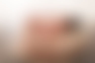 Elyna - Séance photo naissance en studio en Isère - Photographe naissance Isère