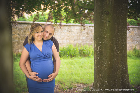 Séance photo grossesse en extérieur - Floriane - Photographe Saint Quentin Fallavier