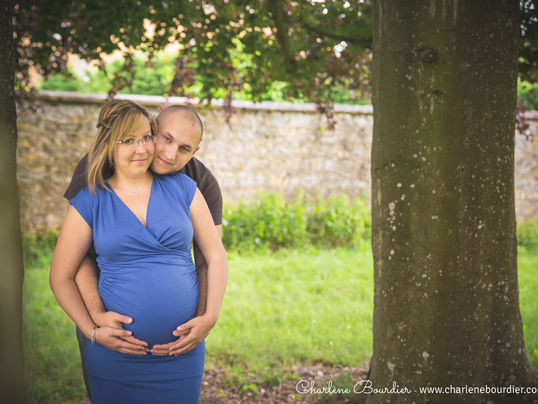 Séance photo grossesse en extérieur - Floriane - Photographe Saint Quentin Fallavier
