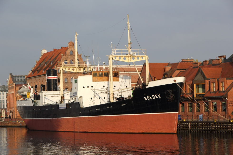 2018. gada 17. novembris. Polija, Gdaņska. Skrējiens cauri lidostai un pilsētas miers