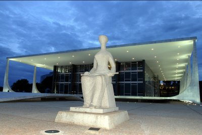 stf_-_fachada_ao_entardecer