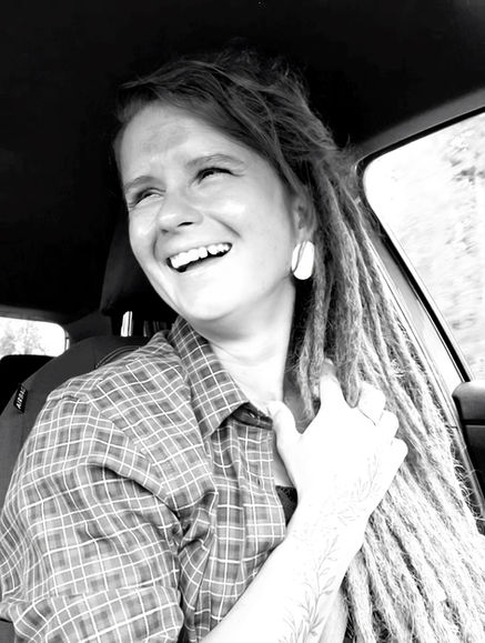 Annabell Hummel – Bellas Dreadlocks & Nails