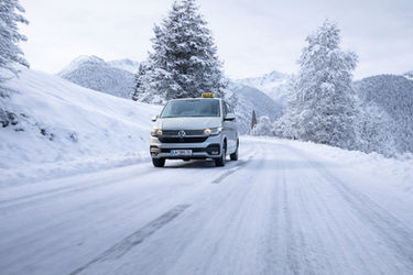 Taxi Zangerl St. Anton Landeck, Flughafentaxi, Flughafenshuttle, Bahnhoftaxi, Bahnhofshuttle, Taxi-Service, Wandertaxi, Bergtaxi, Après-Ski-Taxi, Mitarbeitertaxi