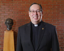 Padre Rómulo Gallegos Rector de la UMES