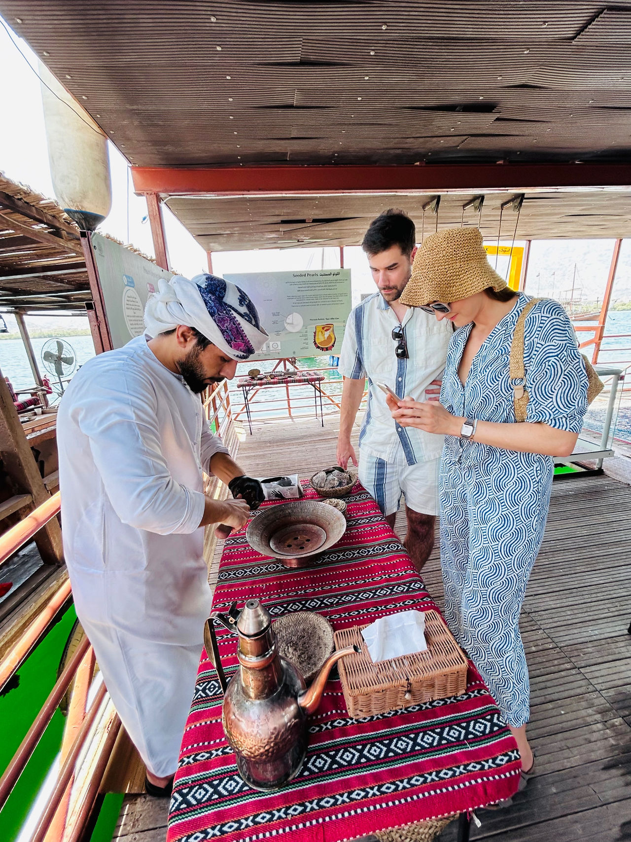 Jak powstają perły hodowlane, Farma pereł, Ras Al Khaimah, ZEA, Adventurous Camel