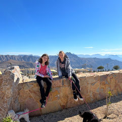 Taras widokowy na Jebel Jais, Ras Al Khaimah, ZEA, Adventurous Camel