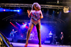 Totally TINA @Towcester Racecourse