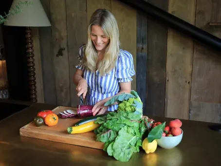 How what you eat in the postnatal period can support your mental health (By ‘Nutrition by Ellie’)