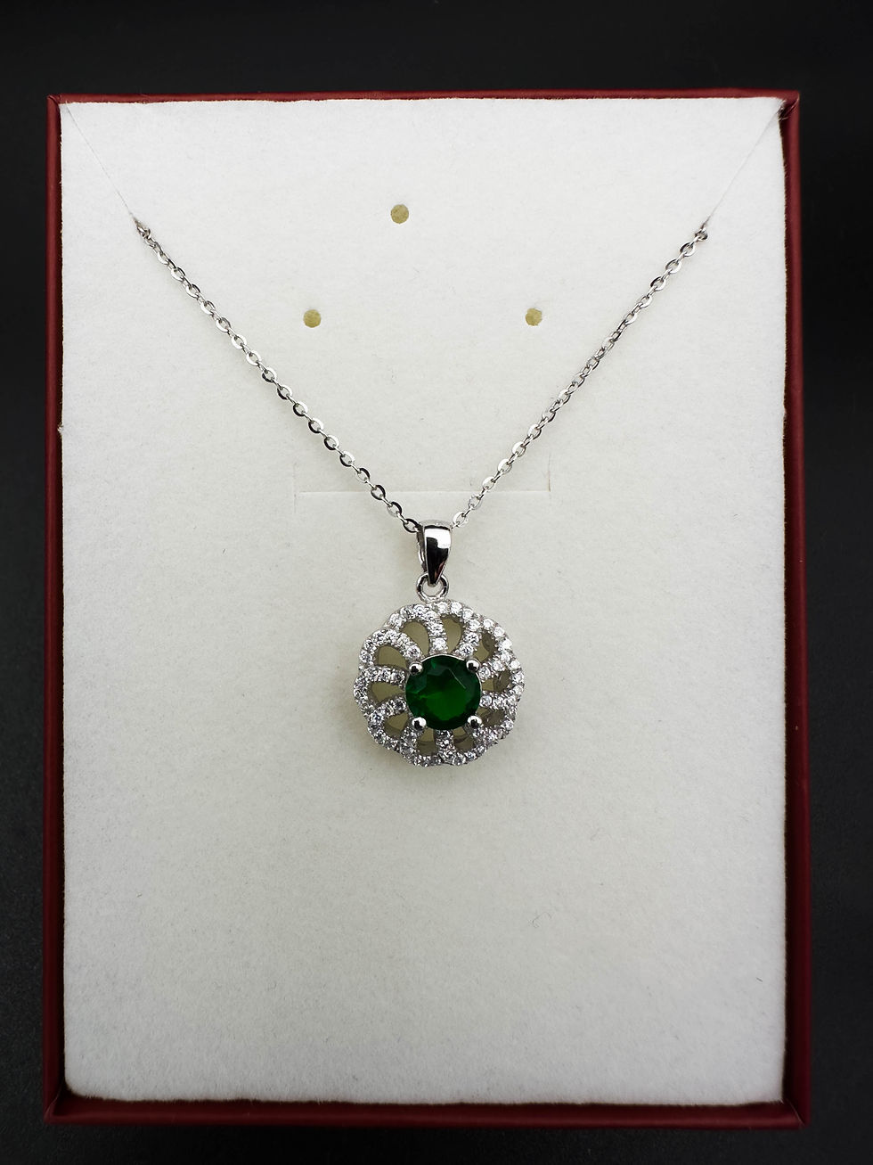 Silver Necklace D19 green