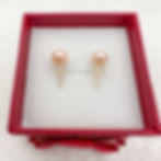 pearl earrings stud bun 7mm pink side view