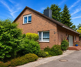 Großzügiges Einfamilienhaus mit schönem Garten und vielseitigen Nutzungsmöglichkeiten