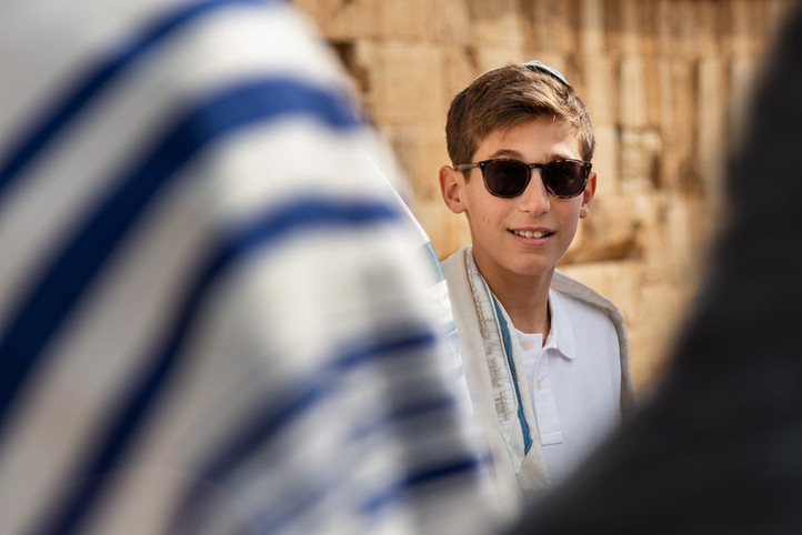 דוגמה לצילום עלייה לתורה ואירוע בר המצווה על ידי כפיר ולר