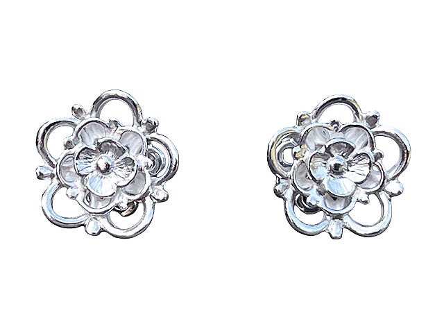 Thumbnail: Large Lace Spring Flowers
