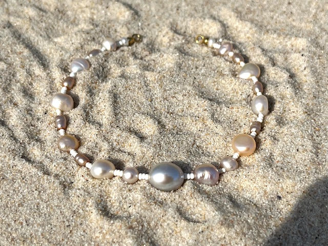Thumbnail: Rose Thalassa Pearl Bracelet