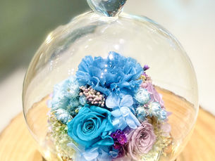 Preserved Blue Flowers: Thinking of you with these calming shades of Blue 💙🔷