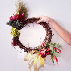 Classic Red & Green Christmas Wreath 🎄 | Handcrafted Dried Flower Holiday Decor