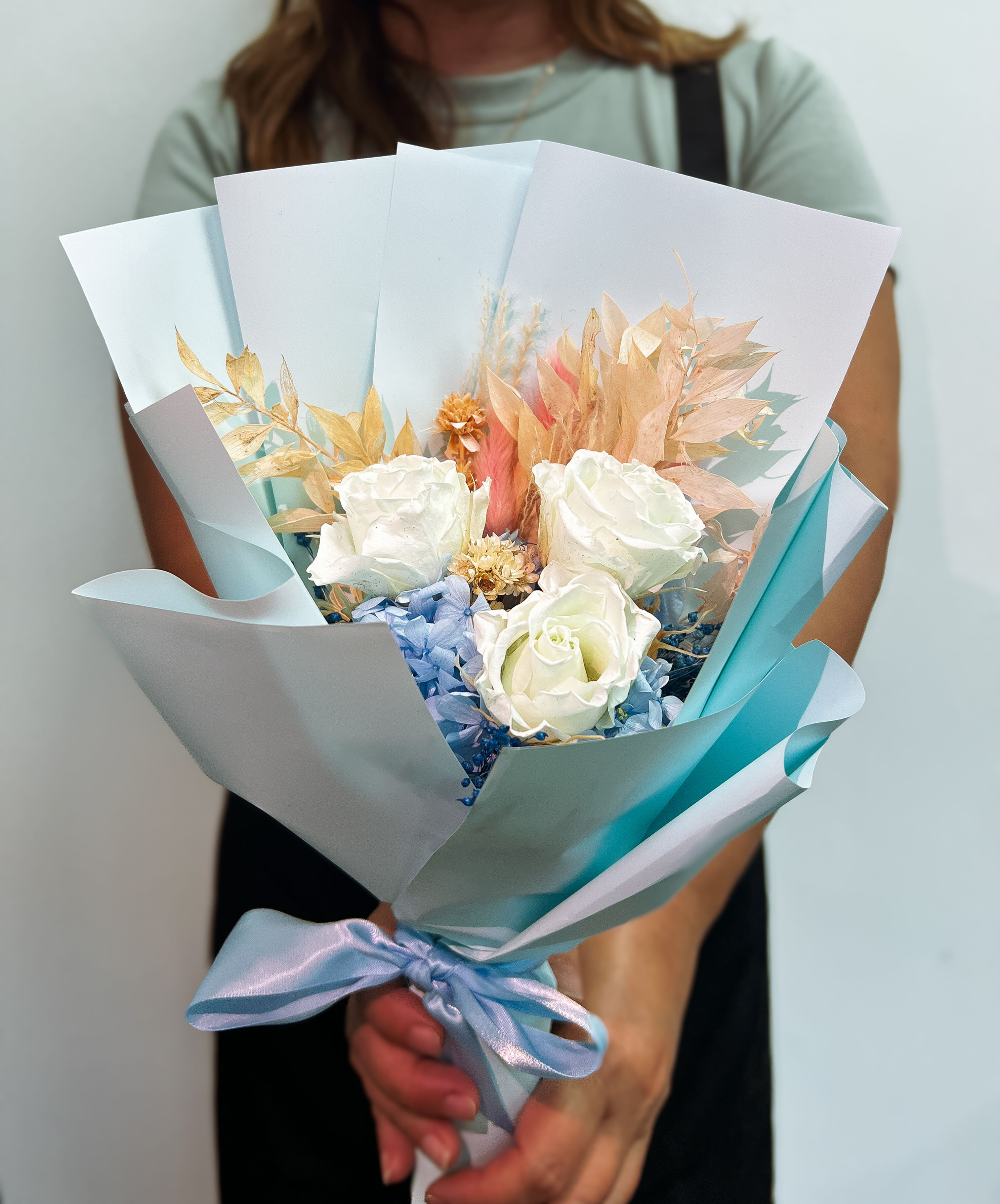 Beautiful Preserved Flower Bouquet Singapore: 3 Preserved Blue Margarita Rose