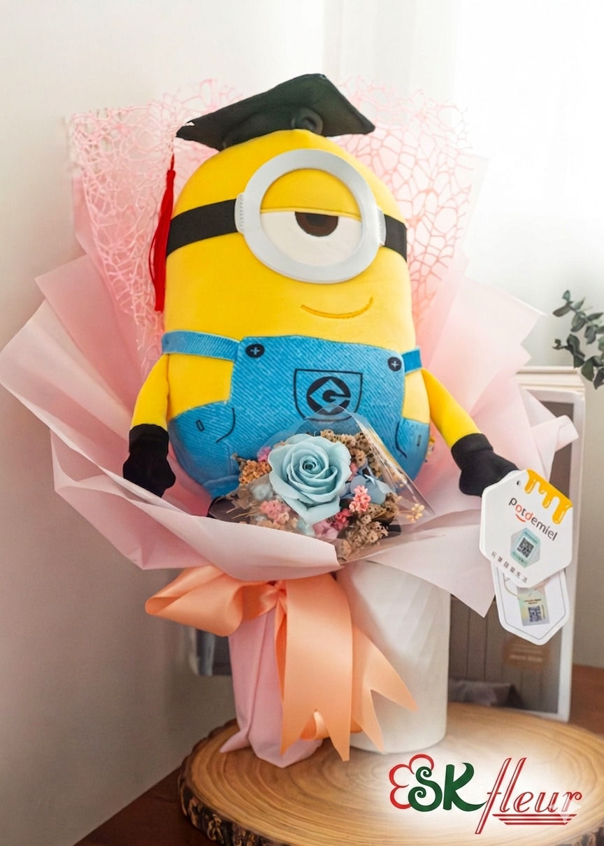 Minion Graduation Bouquet Singapore