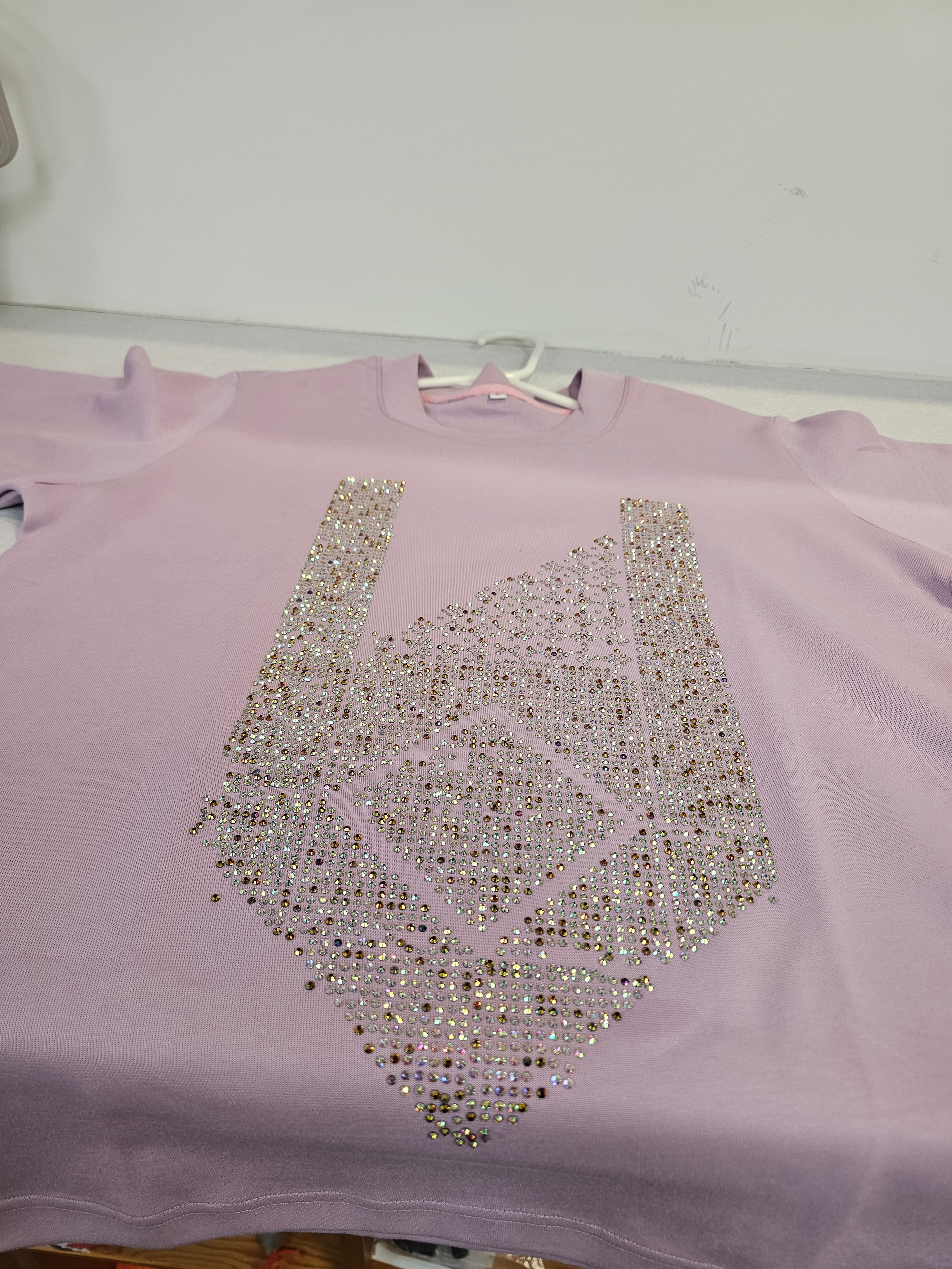 T shirt with rhinestones 